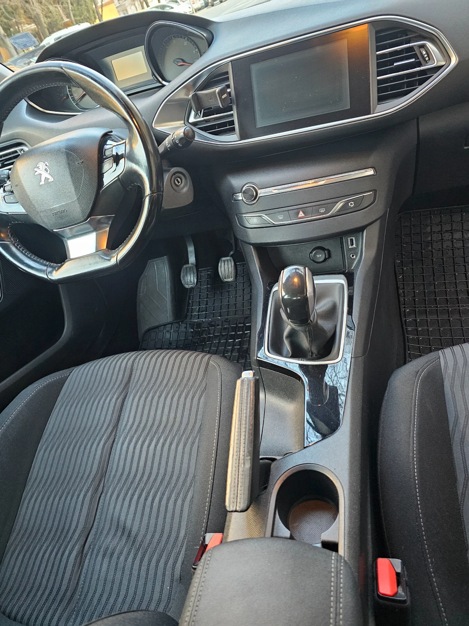 Peugeot 308  - изображение 8