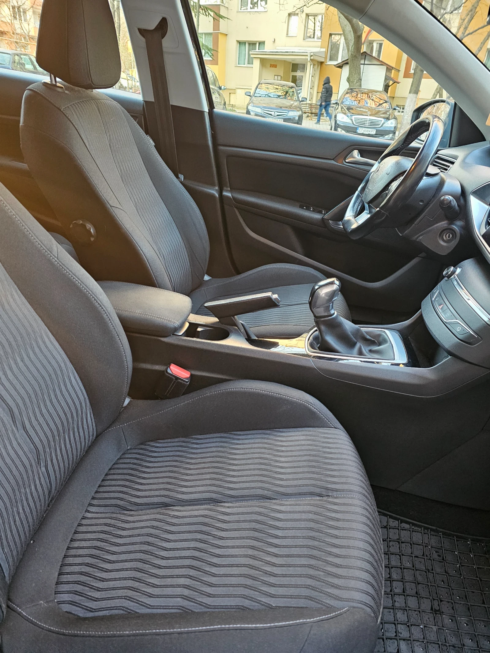 Peugeot 308  - изображение 7