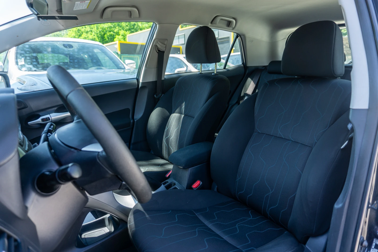 Toyota Auris 1.6i Facelift с гаранция!  - изображение 9