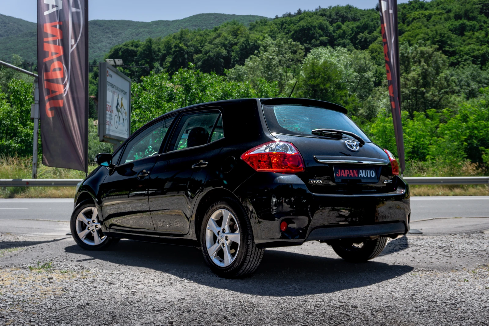 Toyota Auris 1.6i Facelift с гаранция!  - изображение 5