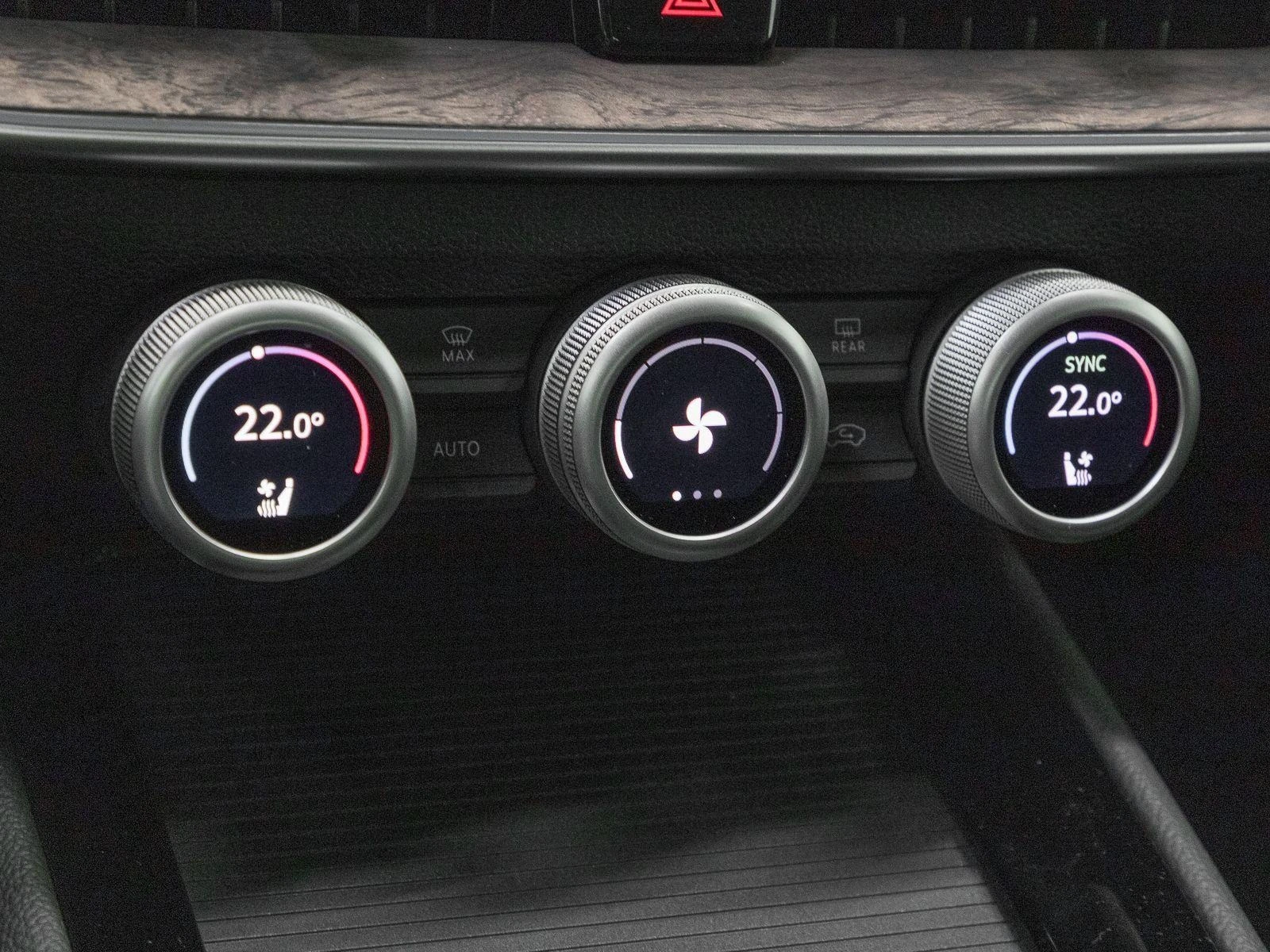 Skoda Superb 2.0 TDI 4x4 L&K CANTON 360 CAMERA HEAD UP | Mobile.bg   11