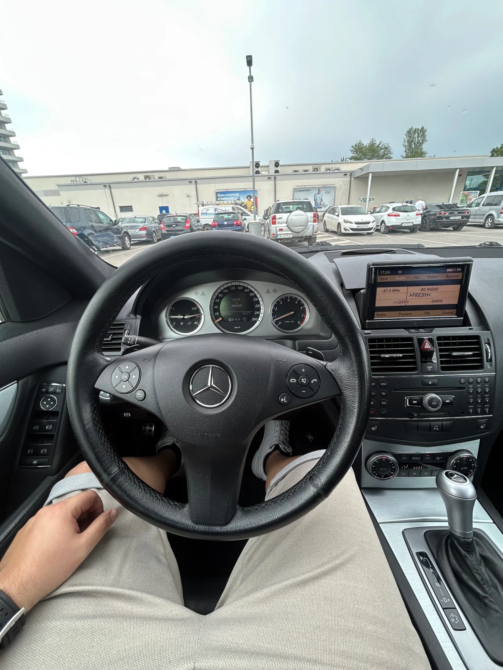 Mercedes-Benz C 230 2.5/AMG/KEYLESS/GAS, снимка 10 - Автомобили и джипове - 53985008