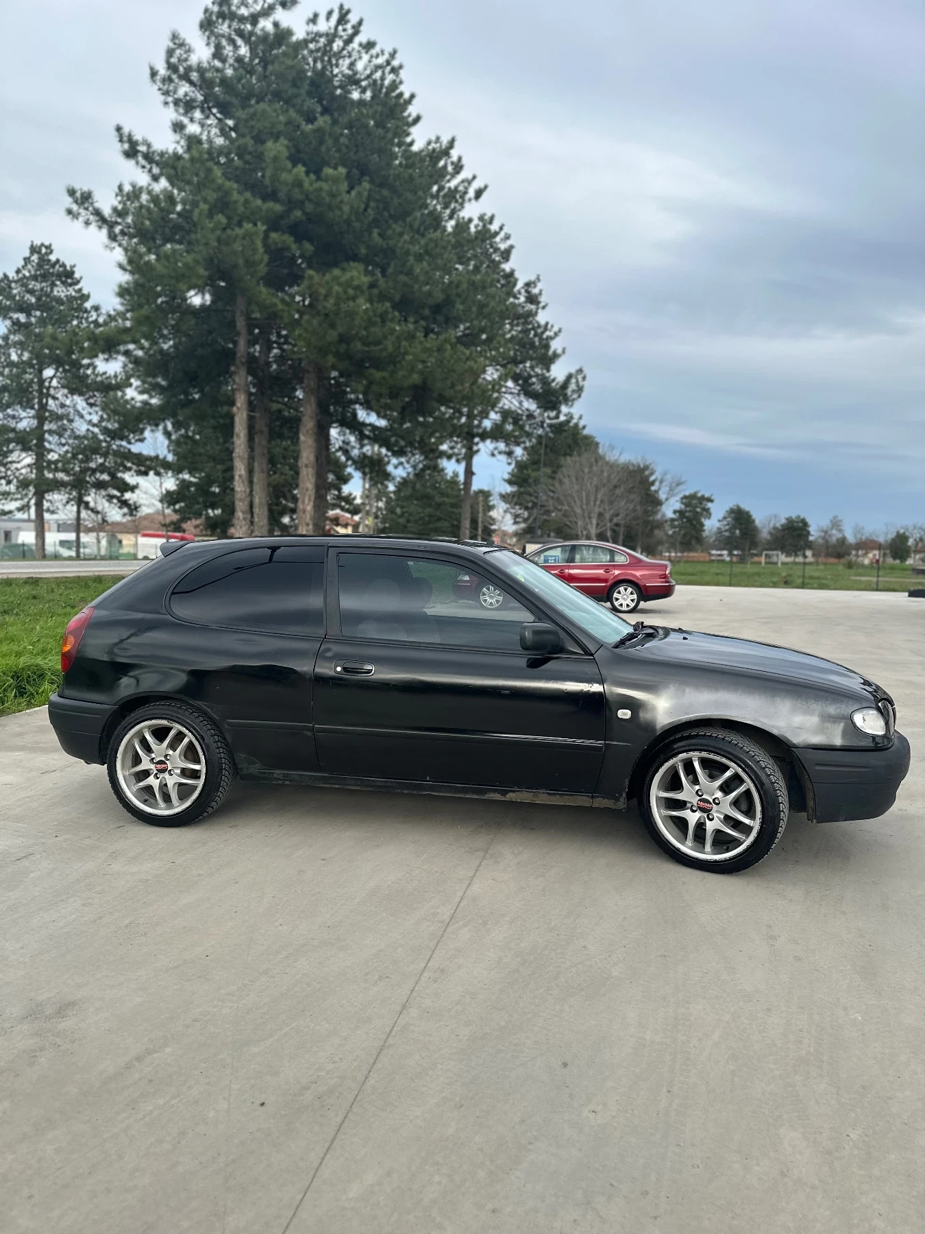 Toyota Corolla 1.4 VVT-I, снимка 3 - Автомобили и джипове - 54408366