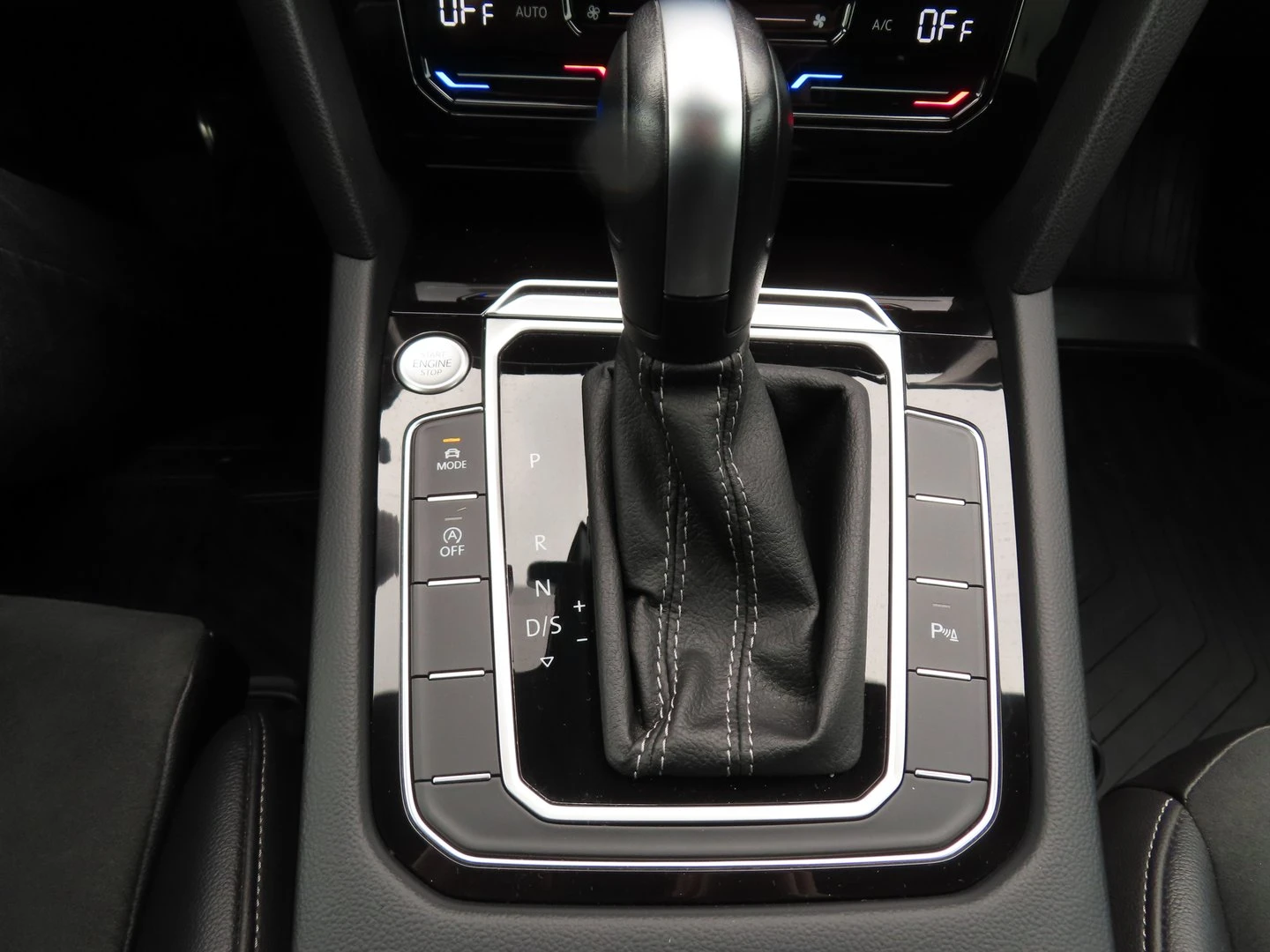 VW Arteon, снимка 12 - Автомобили и джипове - 56420466
