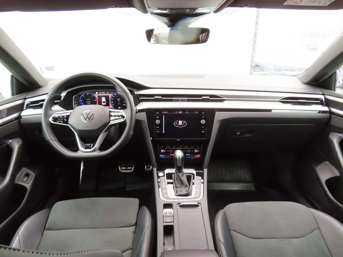 VW Arteon, снимка 4 - Автомобили и джипове - 56420466