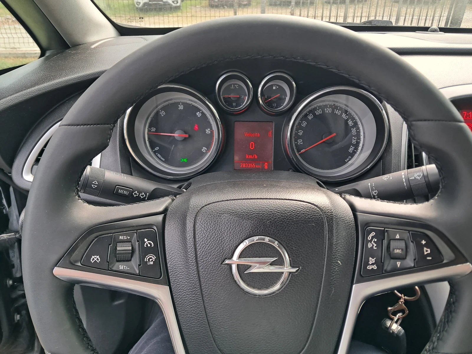 Opel Astra 1.7 CDTI СЕДАН 110 КС 6 СКОРОСТИ., снимка 12 - Автомобили и джипове - 54514559