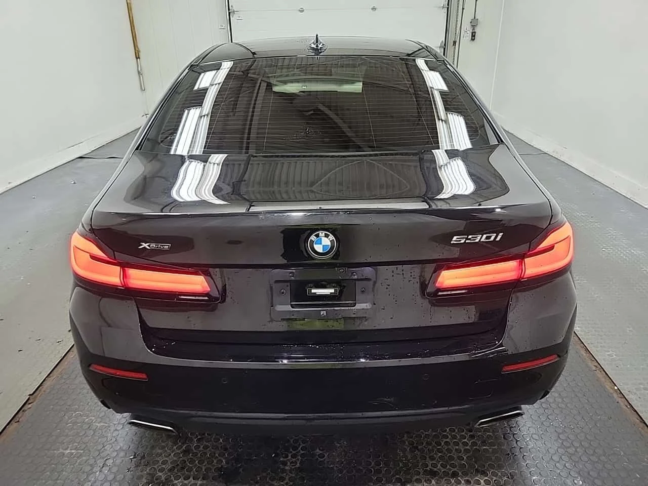 BMW 530 * xDrive * ПОДГРЕВИ * КАМЕРА * AMBIENT, снимка 15 - Автомобили и джипове - 54647719