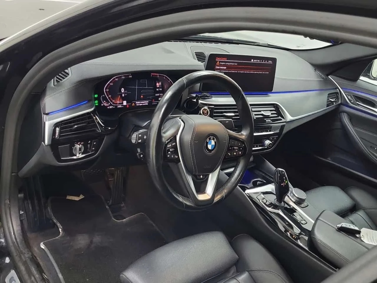 BMW 530 * xDrive * ПОДГРЕВИ * КАМЕРА * AMBIENT, снимка 9 - Автомобили и джипове - 54647719