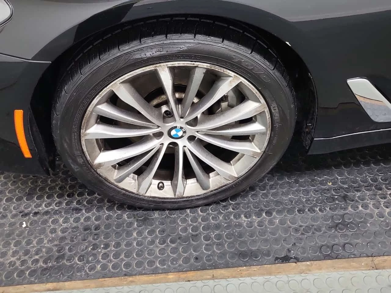 BMW 530 * xDrive * ПОДГРЕВИ * КАМЕРА * AMBIENT, снимка 7 - Автомобили и джипове - 54647719