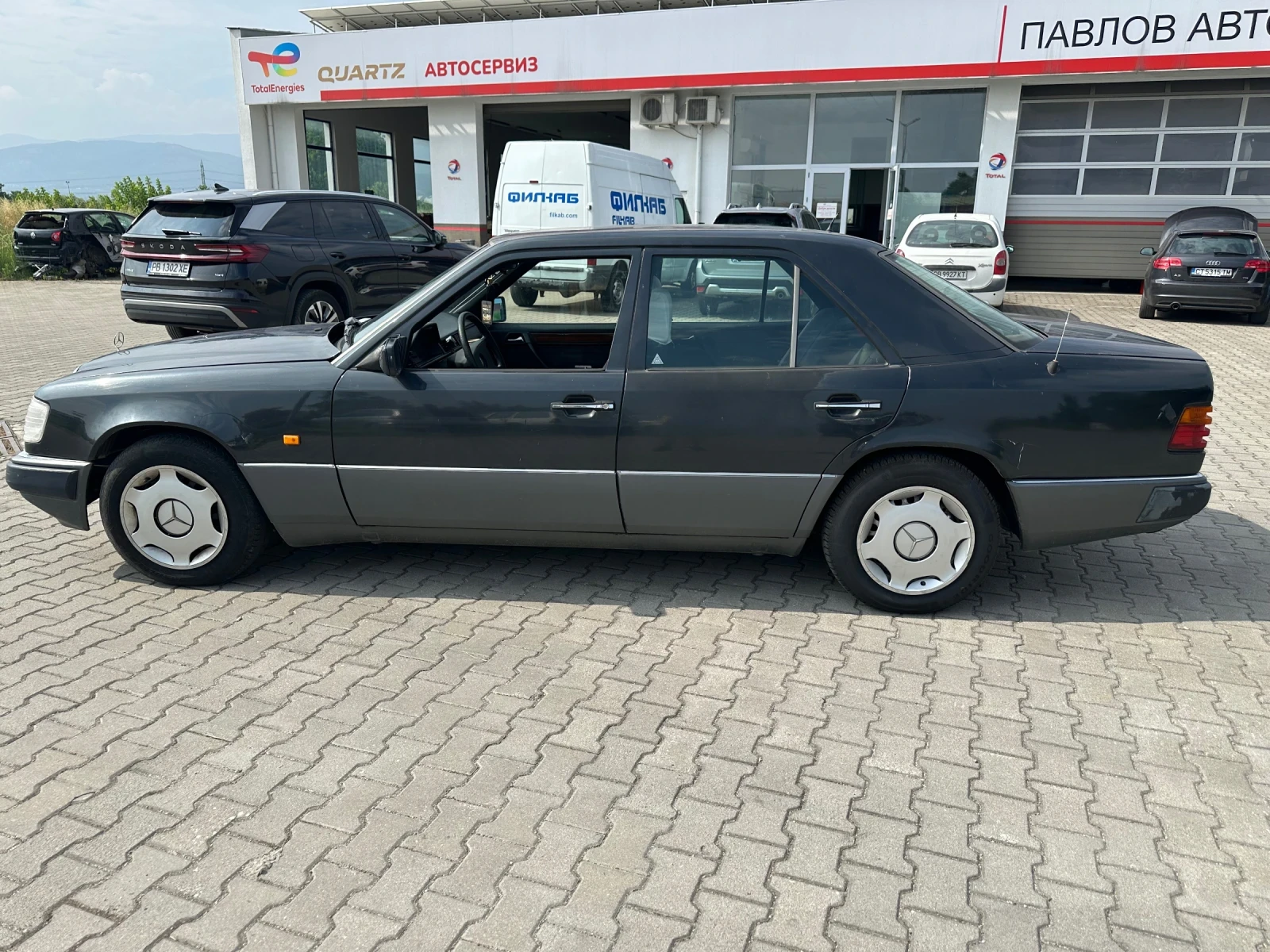 Mercedes-Benz 124 Mercedes-Benz 200E 124 Long