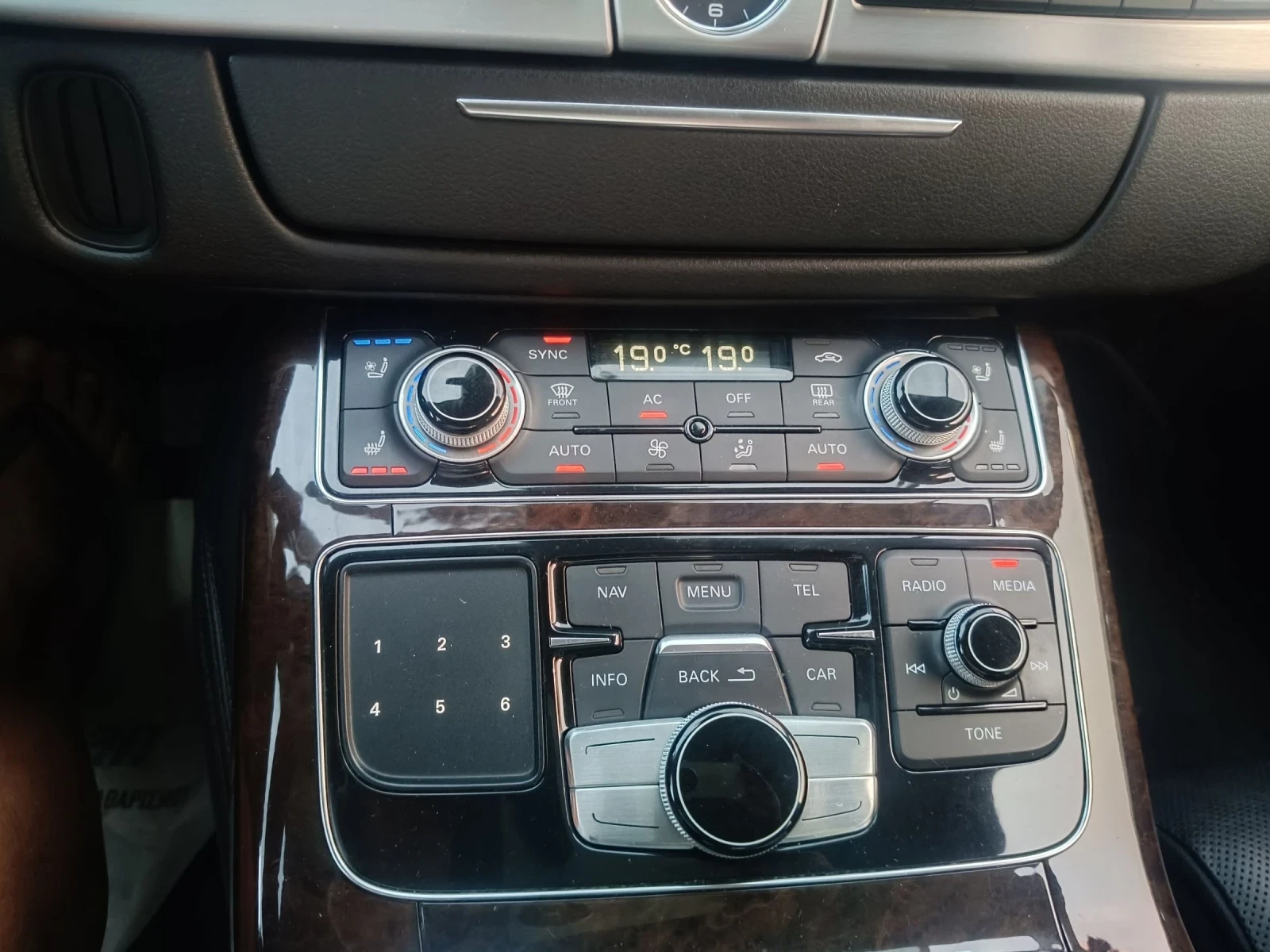 Audi A8 4.2 TDI BARTER, снимка 15 - Автомобили и джипове - 55148921