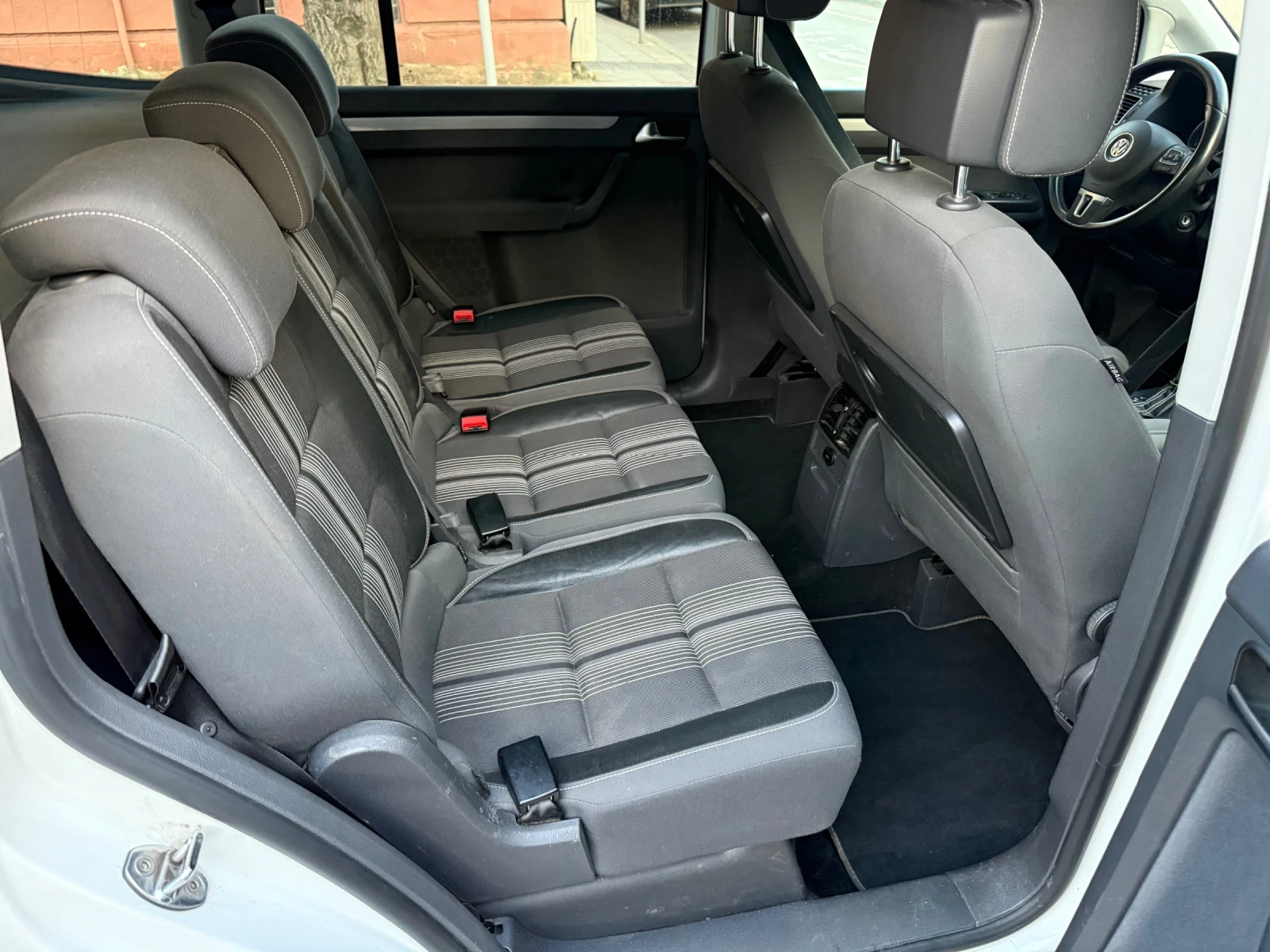 VW Touran 2013, снимка 6 - Автомобили и джипове - 55296468