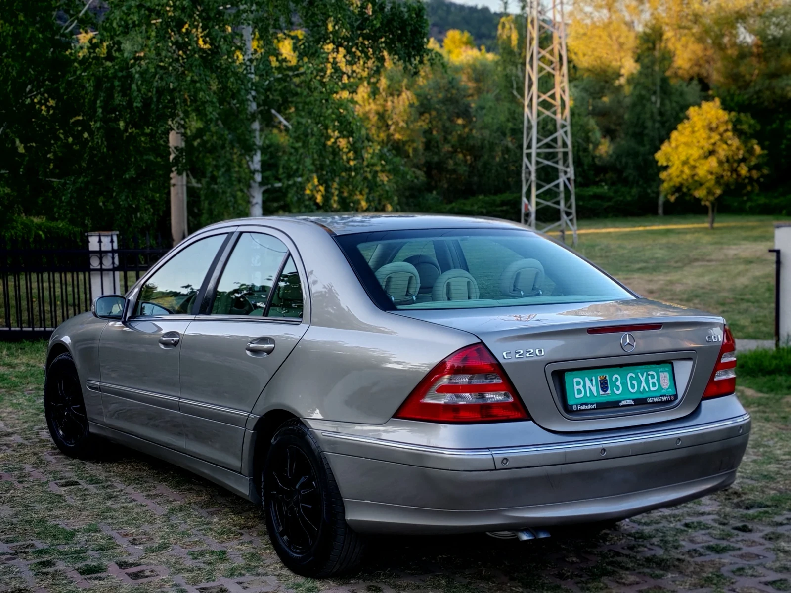 Mercedes-Benz C 220 2.2CDI(150)* FACELIFT* 6-СКОРОСТИ* ANDROID* , снимка 5 - Автомобили и джипове - 55467411