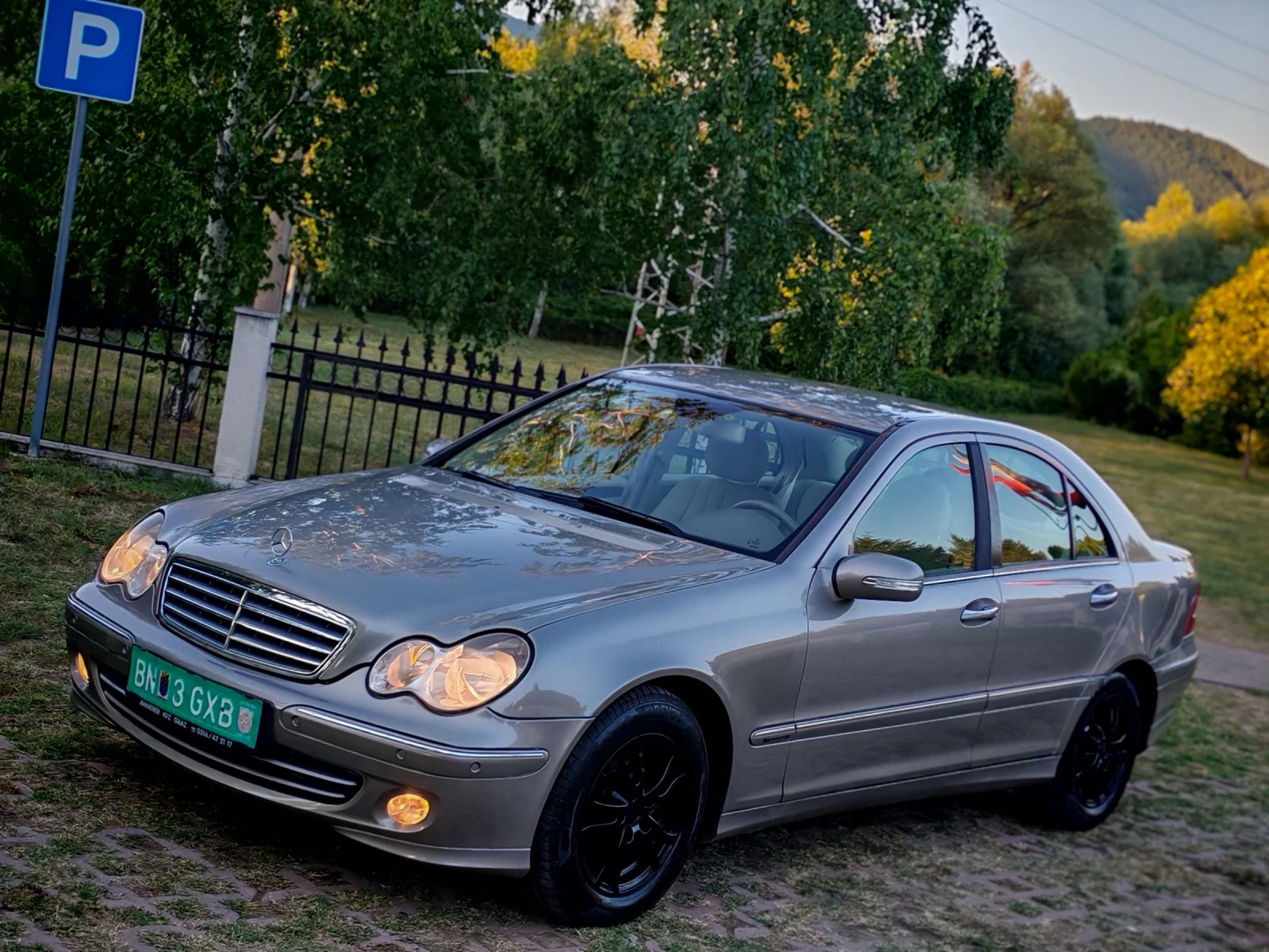 Mercedes-Benz C 220 2.2CDI(150)* FACELIFT* 6-СКОРОСТИ* ANDROID* , снимка 3 - Автомобили и джипове - 55467411