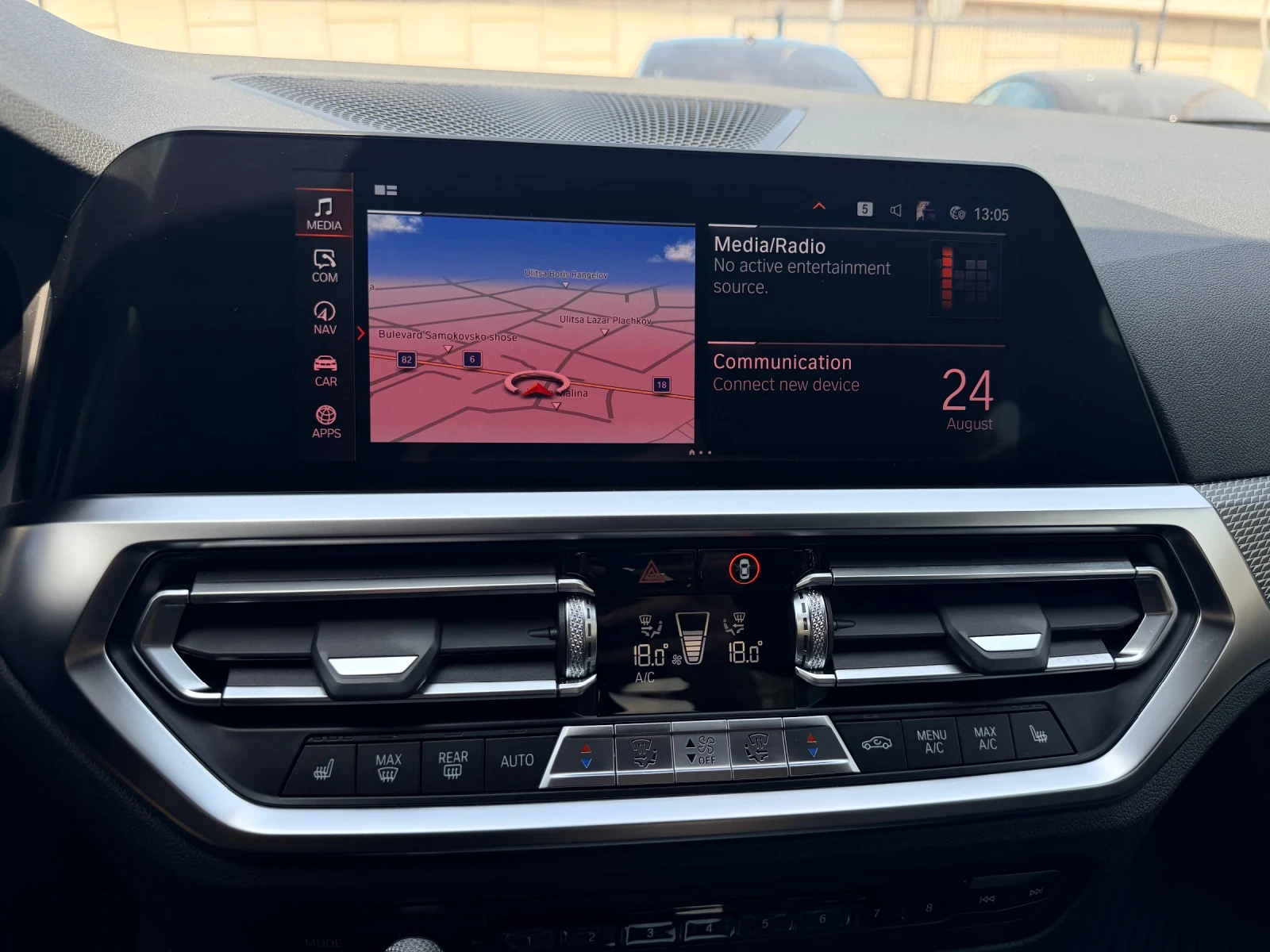 BMW 320 d xDrive Mild-Hybrid M Sport Keyless Harman Kardon, снимка 13 - Автомобили и джипове - 55790240