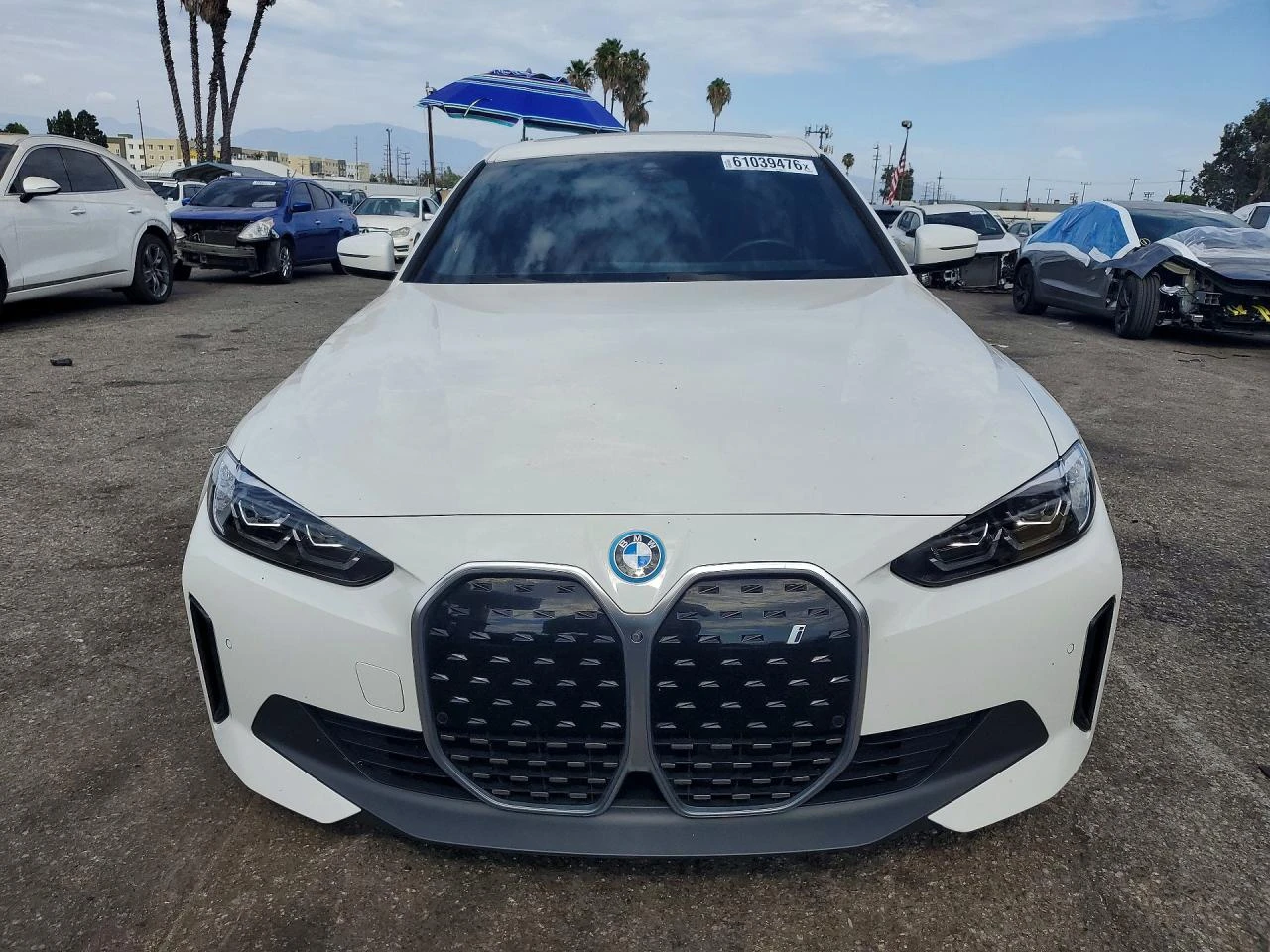 BMW i4 EDRIVE 40 | ACC | HARMAN KARDON, снимка 5 - Автомобили и джипове - 55939096