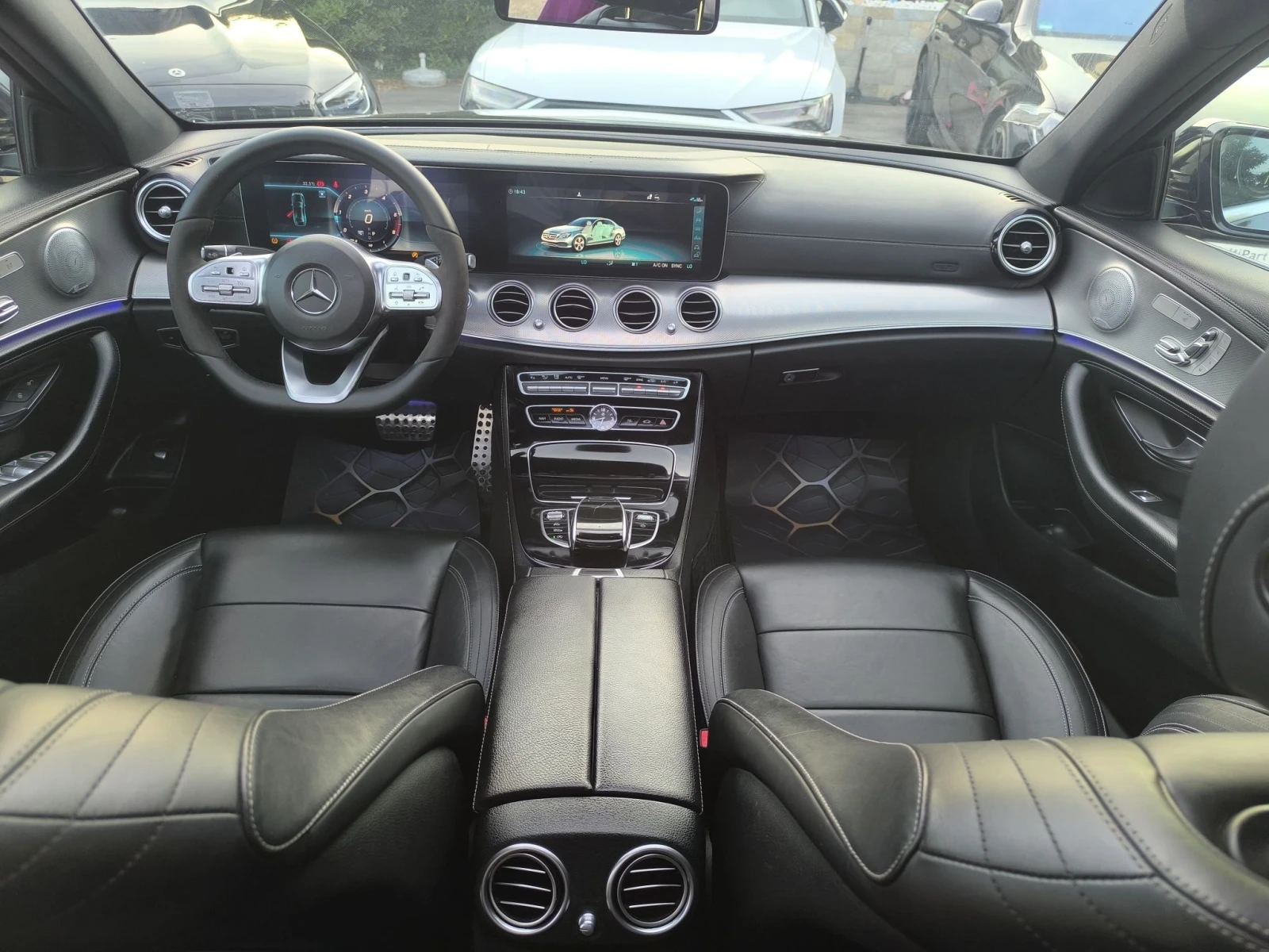 Mercedes-Benz E 220 D* AMG-LINE* PANO* BURMESTER* 360* , снимка 7 - Автомобили и джипове - 56144322