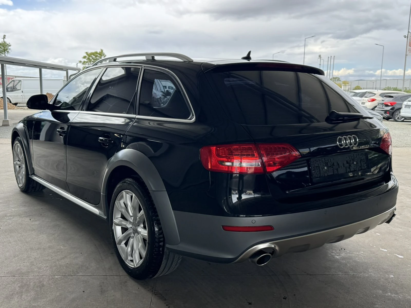 Audi A4 Allroad 3.0TDI* 239ps* quatrro* B&O* LED* КОЖА* НАВИ* , снимка 3 - Автомобили и джипове - 56192577