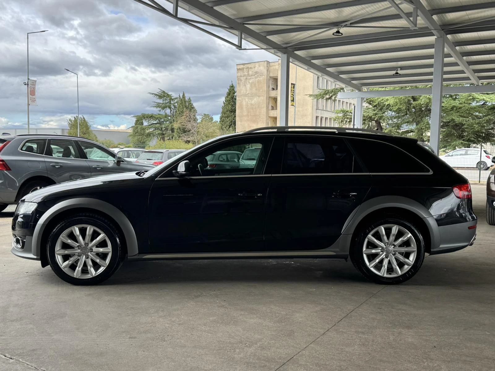 Audi A4 Allroad 3.0TDI* 239ps* quatrro* B&O* LED* КОЖА* НАВИ* , снимка 2 - Автомобили и джипове - 56192577