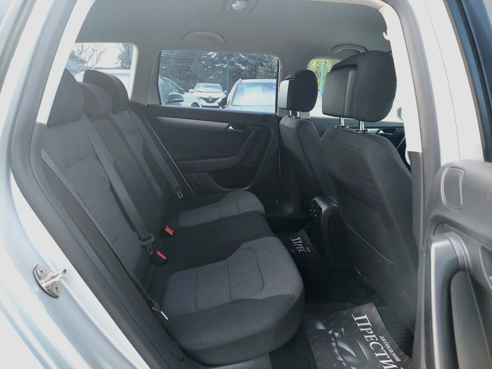 VW Passat 2.0TDI -BLUEMOTION - HI LINE, снимка 11 - Автомобили и джипове - 56226373