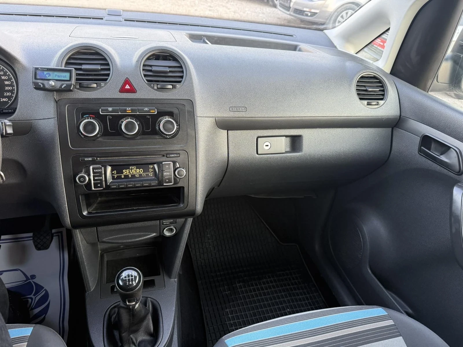 VW Caddy 2.0 TDI 4-MOTION, снимка 14 - Автомобили и джипове - 56377688