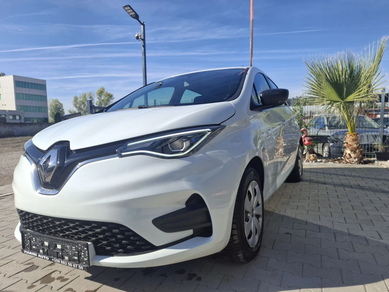 Renault Zoe 52kw* * facelift* * 99x.km* * , снимка 2 - Автомобили и джипове - 56633289