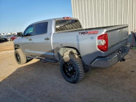 Toyota Tundra CREWMAX SR5 4X4, снимка 4