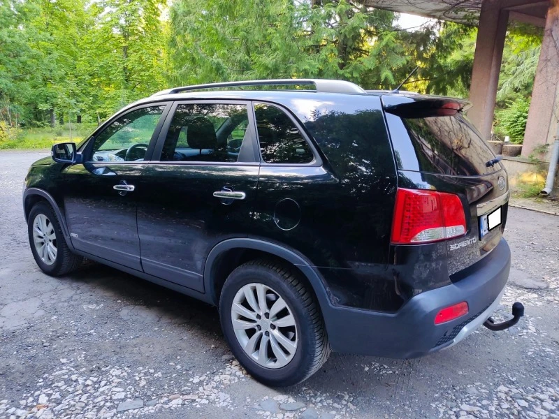 Kia Sorento 2.4i 4WD, снимка 3 - Автомобили и джипове - 46580675