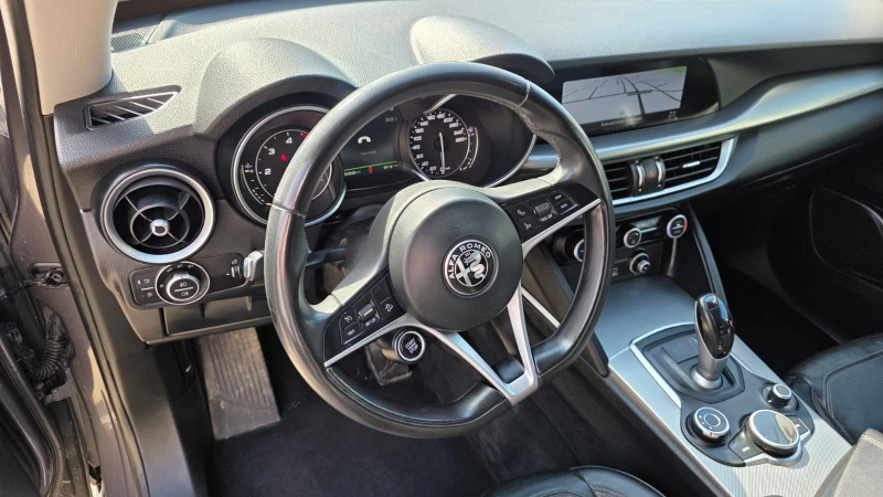 Alfa Romeo Stelvio Q4 2.2 t Executive Q4, EURO 6B, снимка 9 - Автомобили и джипове - 52533407