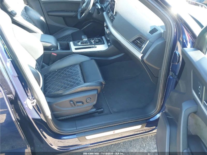 Audi SQ5 Подгрев* Камера* Панорама, снимка 10 - Автомобили и джипове - 52753794