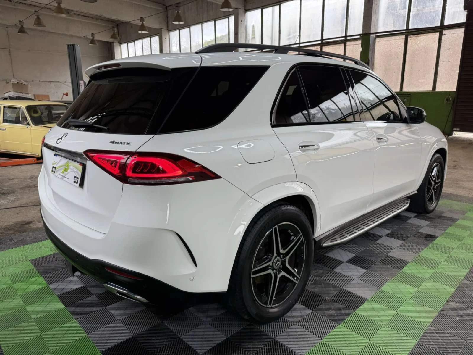 Mercedes-Benz GLE 350 4Matic AMG Pano 360Cam Head-Up 100хил.км. - изображение 5