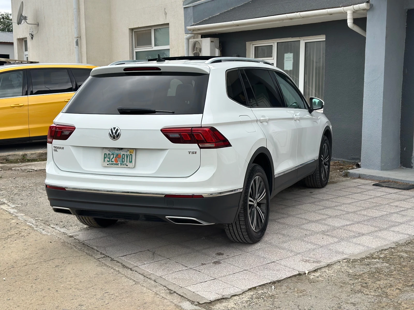 VW Tiguan Allspace 2.0 TFS SEL КУПИ СЕГА 100300км - изображение 7