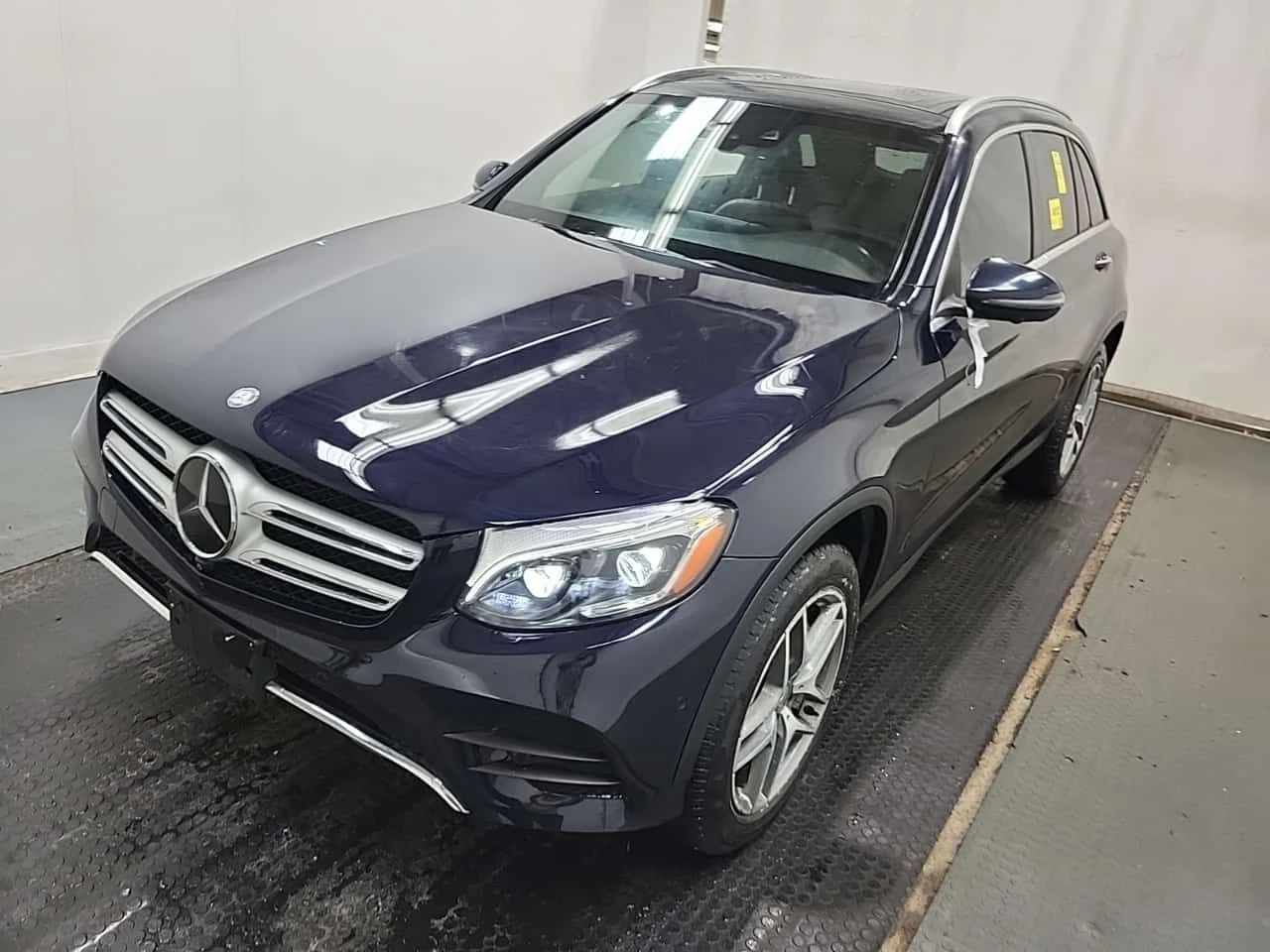 Mercedes-Benz GLC 300 * 360 KAMЕРИ* LANE ASSIST* ДИСТРОНИК* CARFAX * 