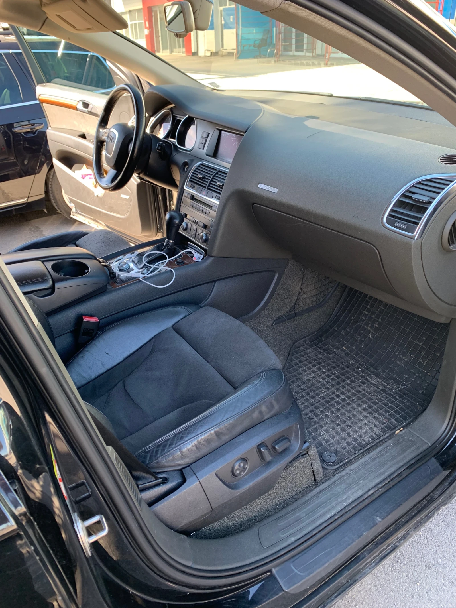 Audi Q7 3.0 TDI, снимка 7 - Автомобили и джипове - 54141936