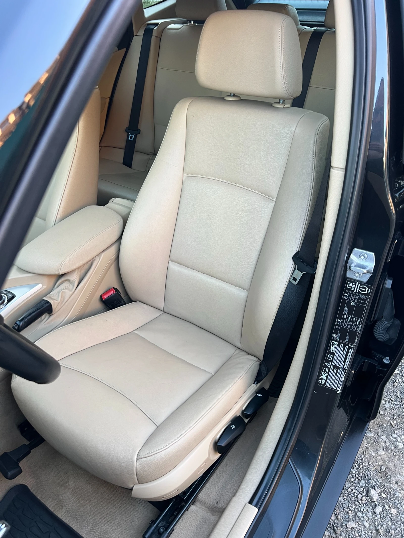 BMW X1  2.0D Xdrive SHADOW line ПАНОРАМА , снимка 11 - Автомобили и джипове - 54336044