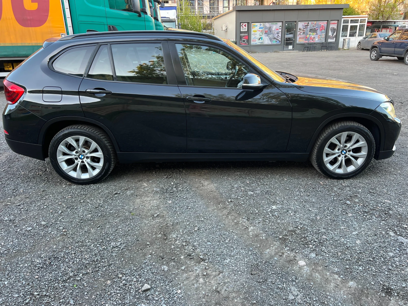 BMW X1  2.0D Xdrive SHADOW line ПАНОРАМА , снимка 7 - Автомобили и джипове - 54336044