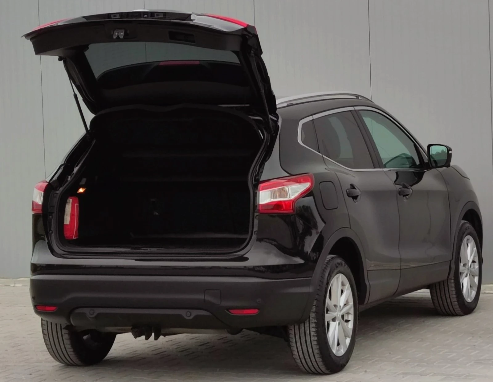 Nissan Qashqai 1.6DCI* 131к.с* 4x4* , снимка 15 - Автомобили и джипове - 54478594