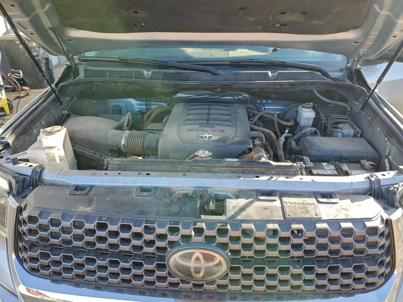 Toyota Tundra CREWMAX SR5 4X4, снимка 11 - Автомобили и джипове - 54630024