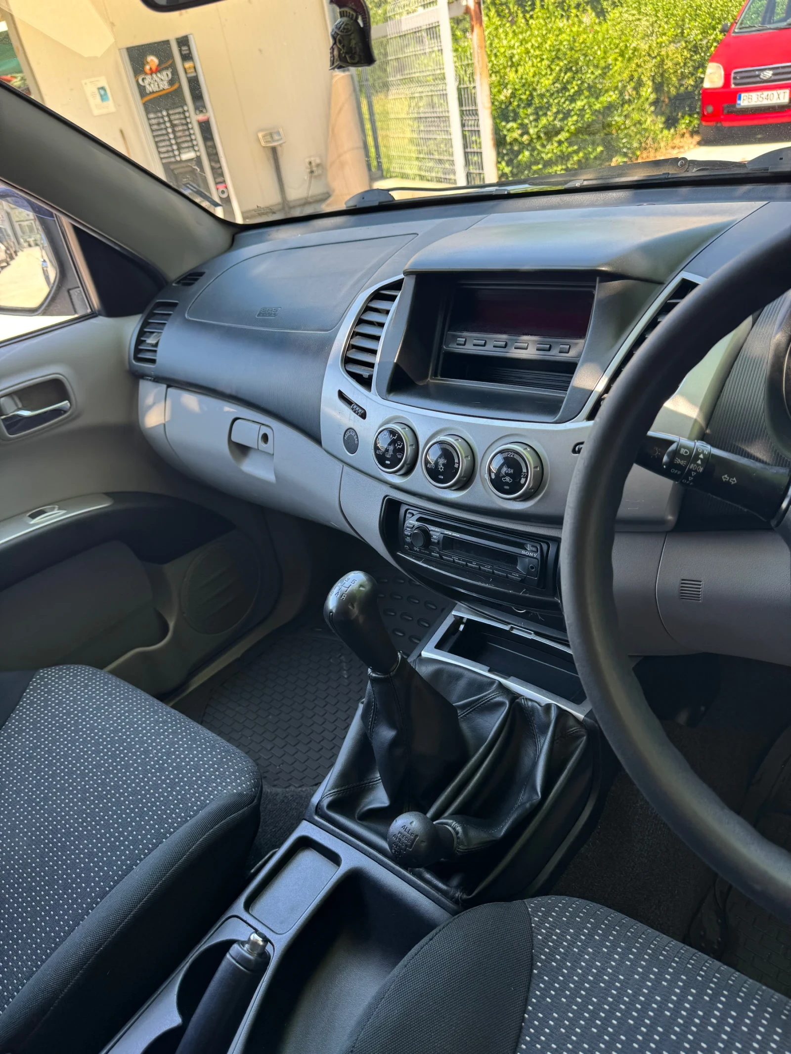 Mitsubishi L200, снимка 7 - Автомобили и джипове - 54848075