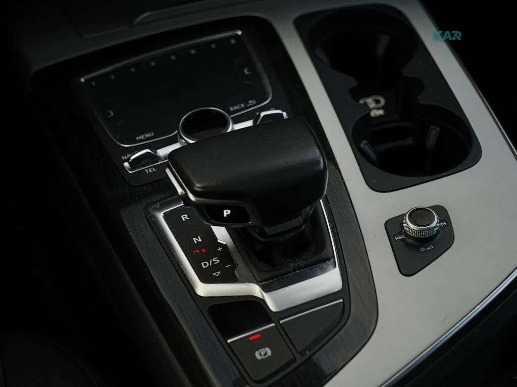 Audi Q7 * TECHNIK* * HeadUp* AвтоКредит* (ЦЕНА ДО БГ), снимка 17 - Автомобили и джипове - 54903806