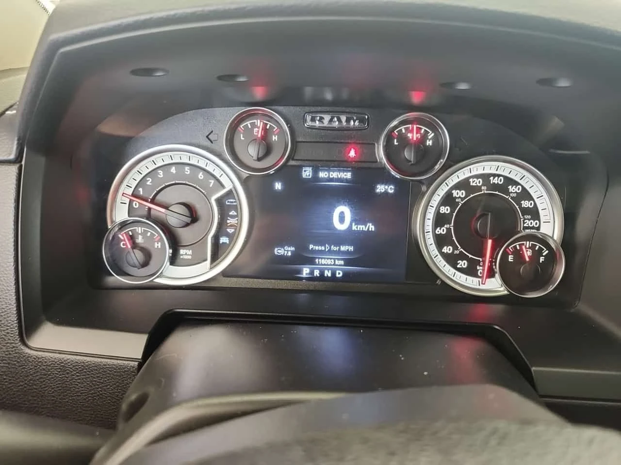 Dodge RAM 1500 * LARAMIE CREW CAB SHORT BED * CARFAX * , снимка 6 - Автомобили и джипове - 55350399