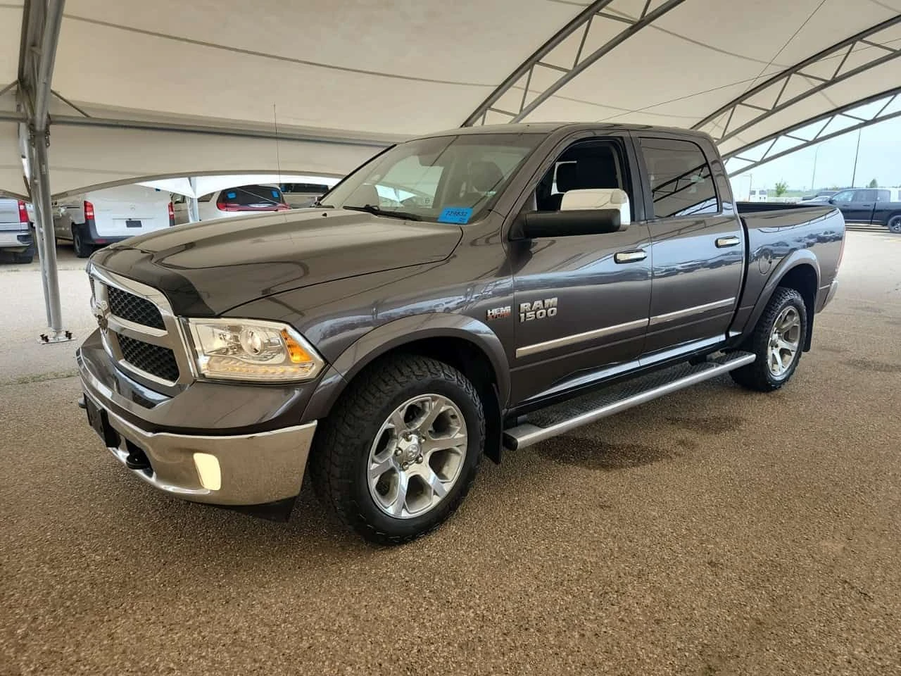 Dodge RAM 1500 * LARAMIE CREW CAB SHORT BED * CARFAX * 