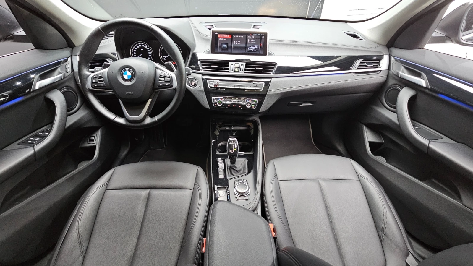 BMW X1 xDrive20i xLine | Панорама | Adaptive Cruise | Кож, снимка 5 - Автомобили и джипове - 56131159