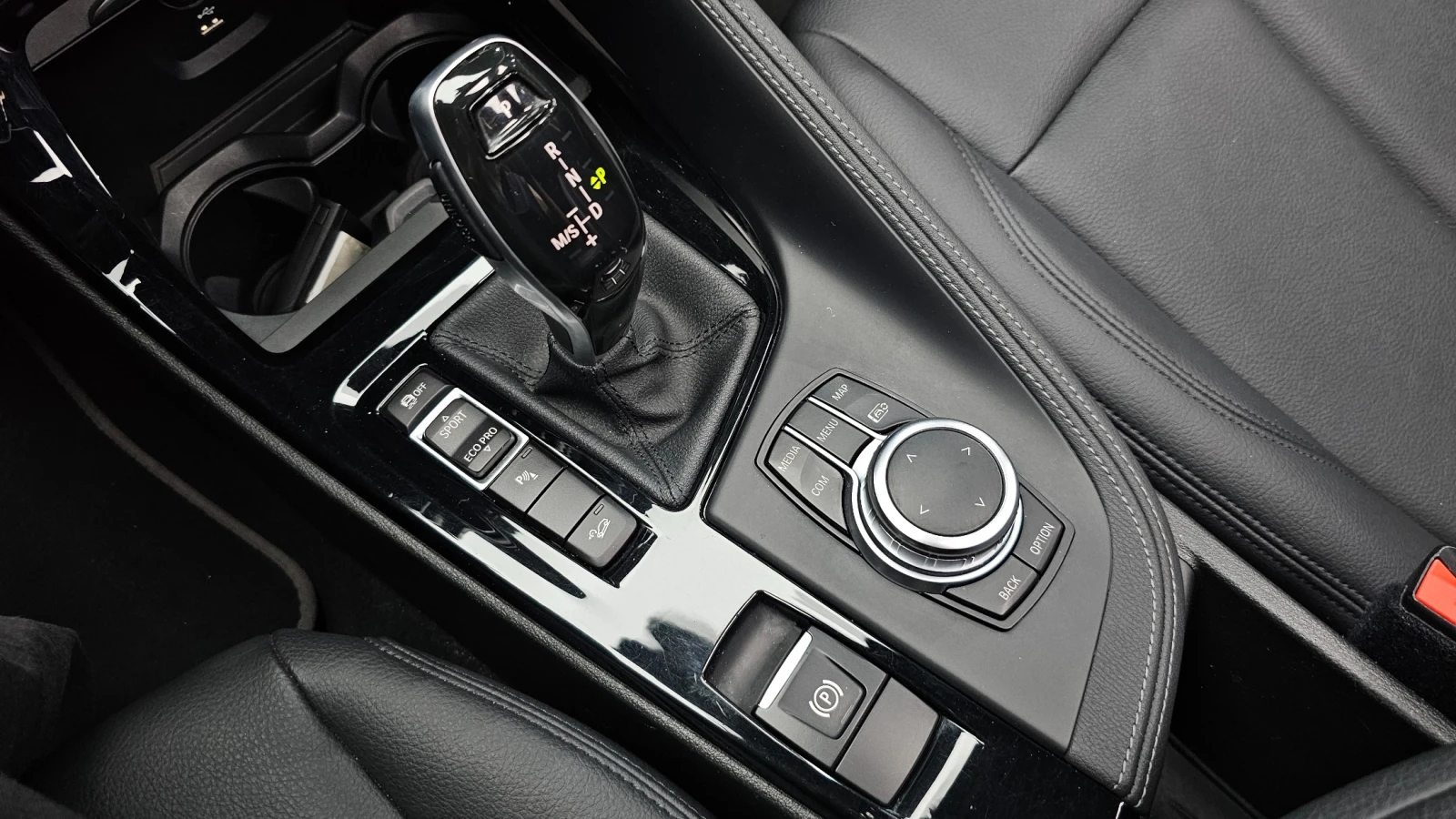 BMW X1 xDrive20i xLine | Панорама | Adaptive Cruise | Кож, снимка 7 - Автомобили и джипове - 56131159