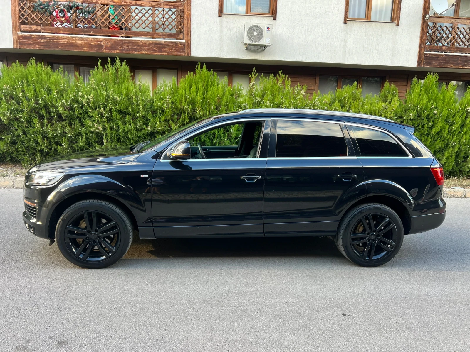 Audi Q7 3.0TDI* Facelift* 6+ 1* Bose* 3xSLine, снимка 5 - Автомобили и джипове - 56133339