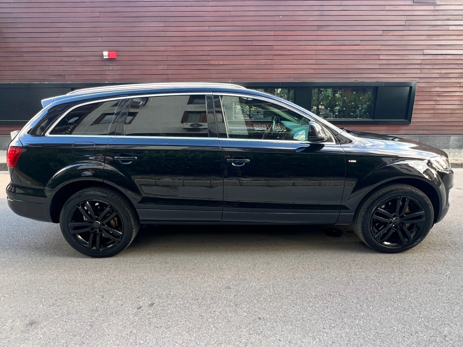 Audi Q7 3.0TDI* Facelift* 6+ 1* Bose* 3xSLine, снимка 6 - Автомобили и джипове - 56133339