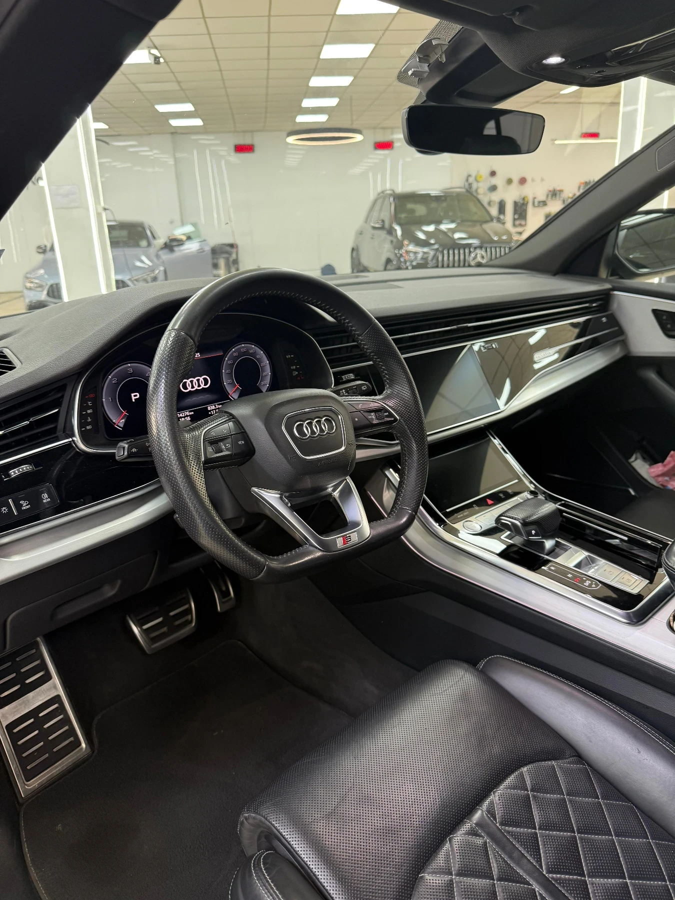 Audi Q8 Audi q8 S-line, снимка 9 - Автомобили и джипове - 56253643