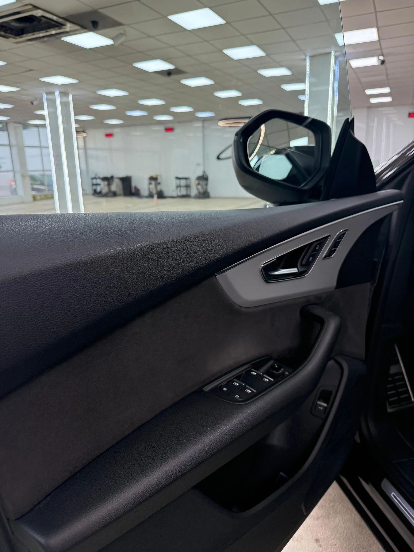 Audi Q8 Audi q8 S-line, снимка 14 - Автомобили и джипове - 56253643