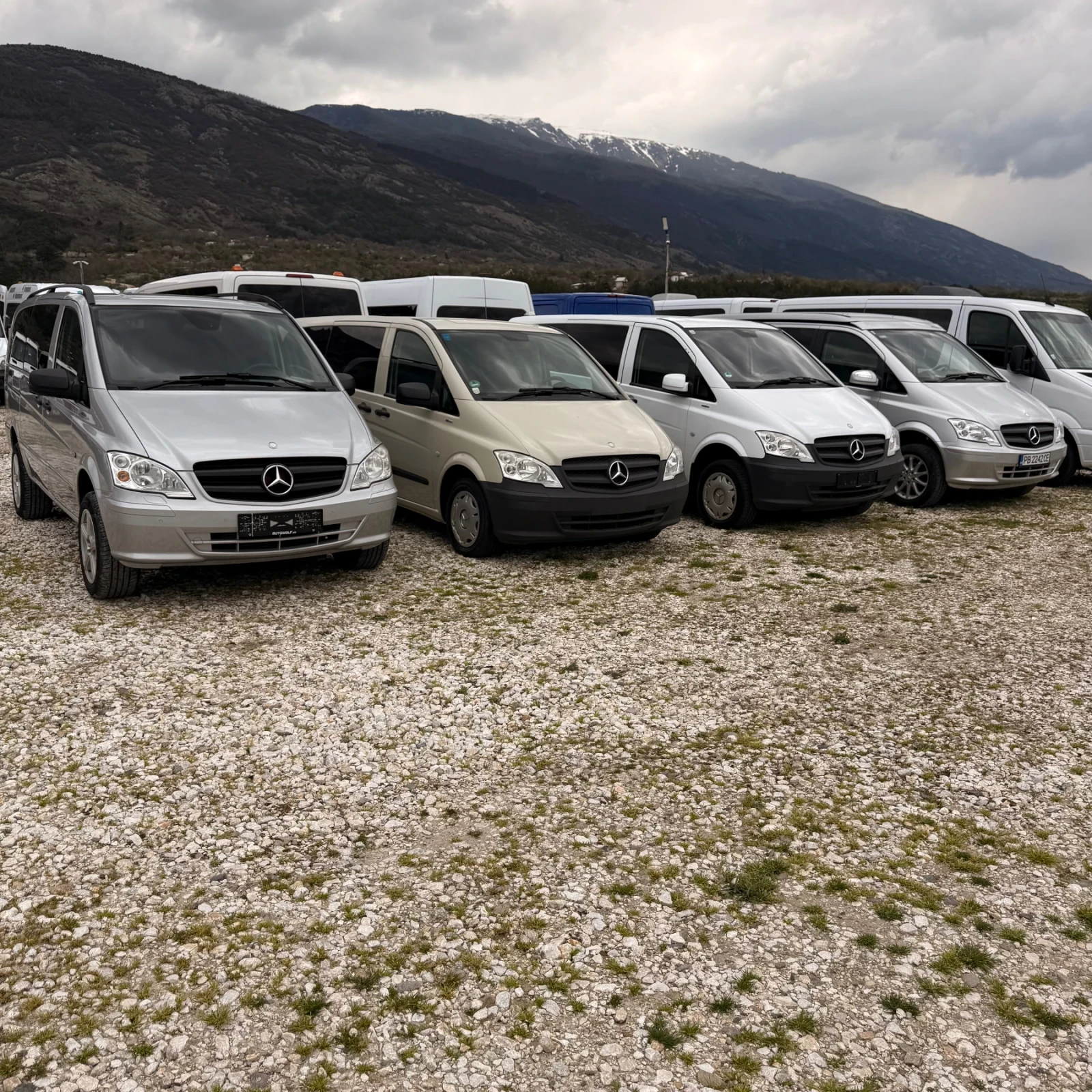 Mercedes-Benz Vito 113CDi-4x4-8местен-Клима, снимка 17 - Бусове и автобуси - 54145745