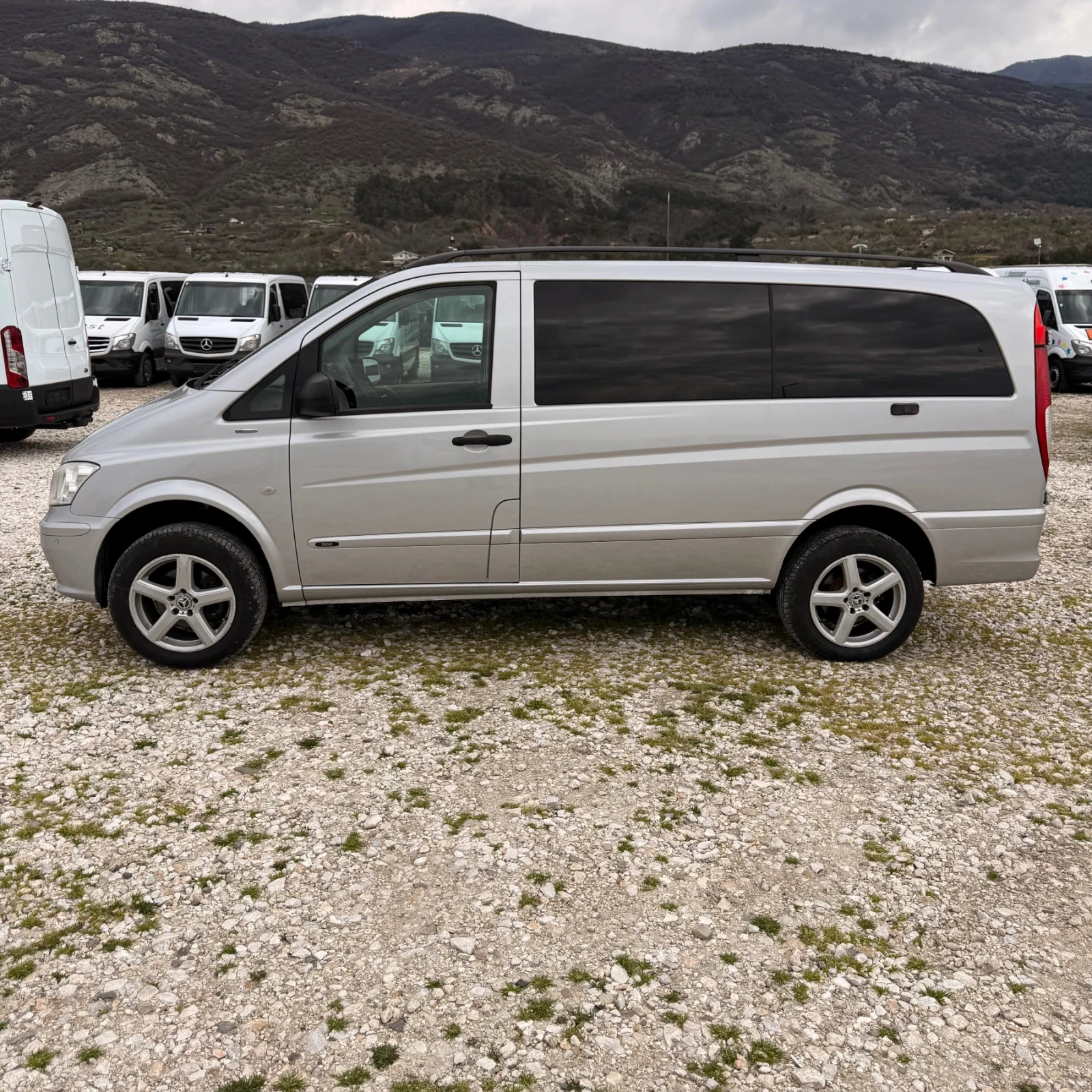 Mercedes-Benz Vito 113CDi-4x4-8местен-Клима, снимка 4 - Бусове и автобуси - 54145745